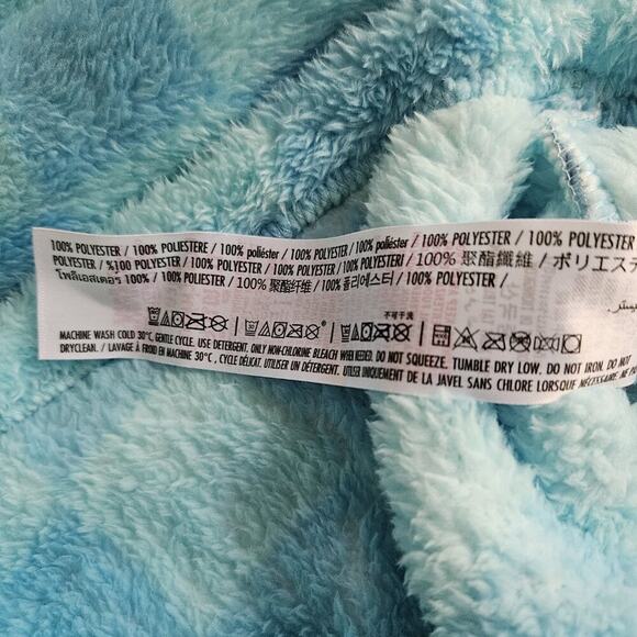 Disney Pixar Spirit Jersey Fuzzy Blue Checkered - size XXL - NWT - Picture 8 of 13